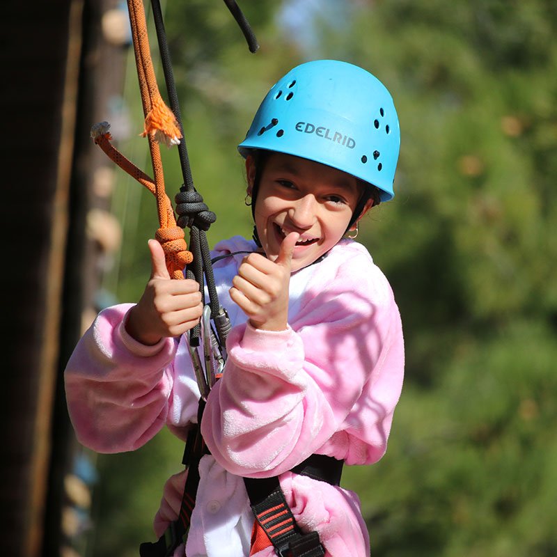 girl rope climbing